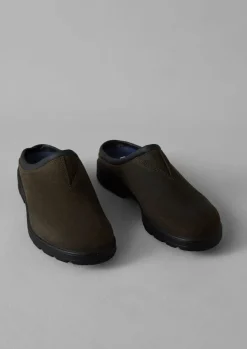 Shoes-TOAST Blundstone Waxed Suede Grip Clogs Olive
